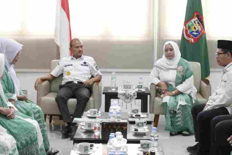 Audiensi Muslimat PD Al Washliyah Diterima Wali Kota Tanjungbalai