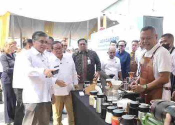 Menaker Yassierli: Pekerja Informal Sektor Persampahan Dapat Diskon Iuran JKK-JKM 50 Persen