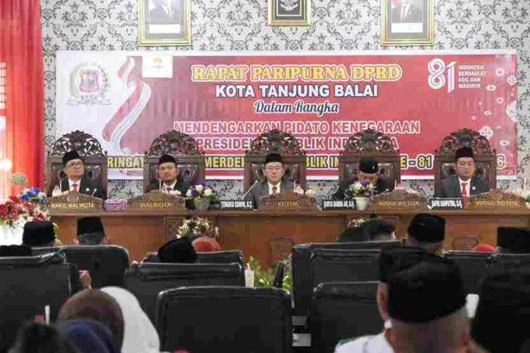 Wali Kota Mahyaruddin Hadiri Rapat Paripurna DPRD Tanjungbalai