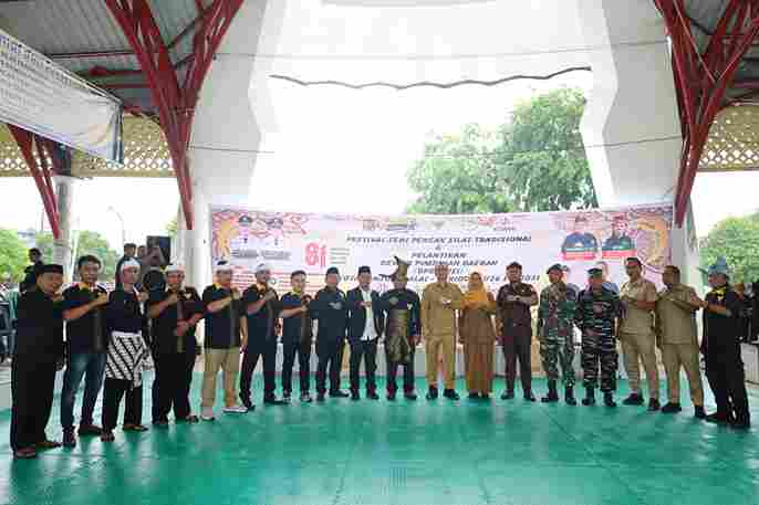 Wawako Tanjungbalai Buka Festival Seni Pencak Silat Tradisional
