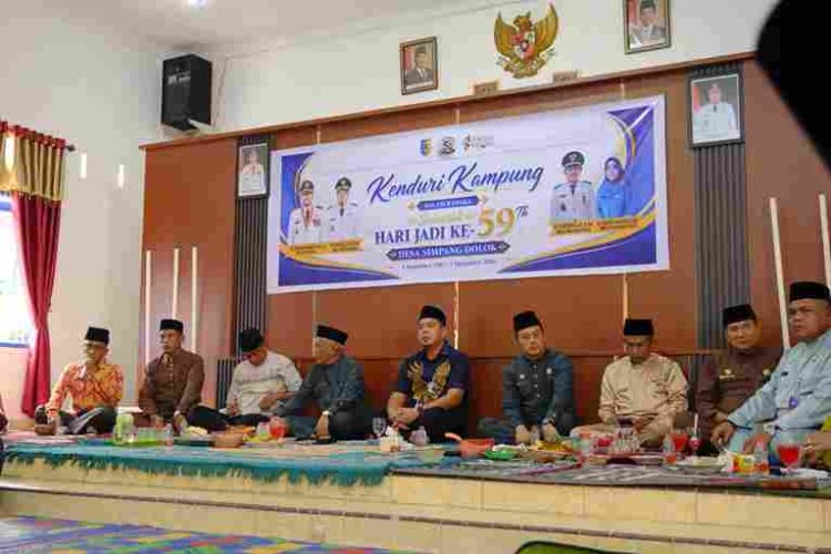 Dalam Rangka Menyambut Hari Jadi Desa Simpang Dolok, Wabup Syafrizal Hadiri Kenduri Kampung