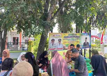 Wawako Tanjungbalai Tinjau Gerakan Pangan Murah di Kelurahan Sijambi