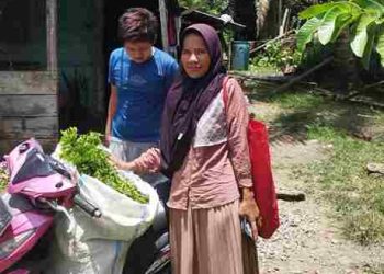14 Tahun Bertahan di Barak, Fitri Hairani Jual Sayur Keliling Demi Masa Depan Anak