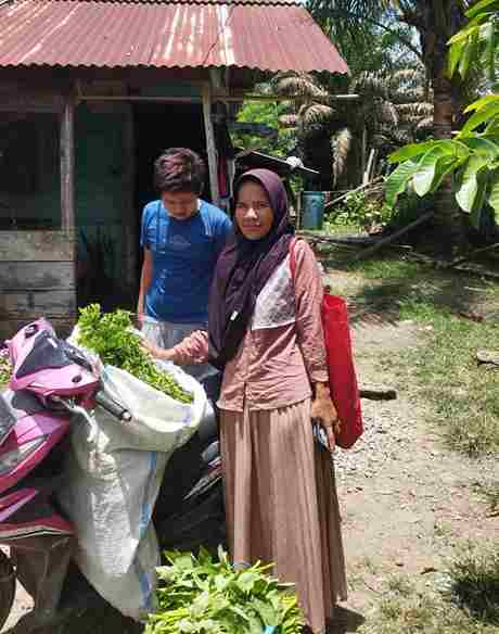 14 Tahun Bertahan di Barak, Fitri Hairani Jual Sayur Keliling Demi Masa Depan Anak