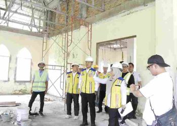 Wali Kota Tinjau Gedung Bersejarah, Akan Dijadikan Kantor Disnakerkopumkm Tanjungbalai