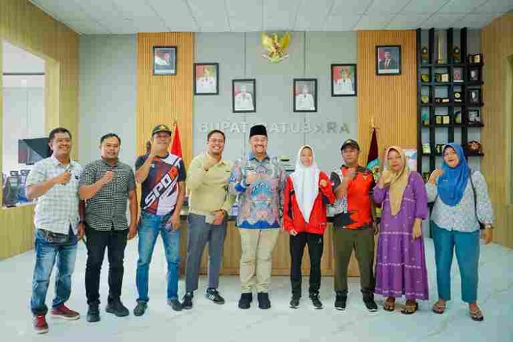 Bupati Batu Bara Terima Kunjungan Fadila, Pemain Timnas Putri U-16 Asal Batu Bara