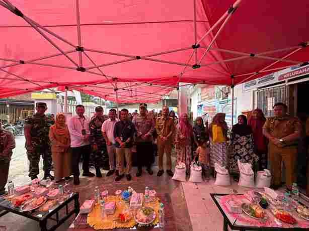 Wali Kota Tanjungbalai Hadiri Penyaluran Bantuan Pangan di Kelurahan Beting Kuala Kapias