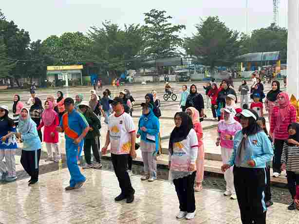 Wawako Fadly Abdina Buka CFD dan Senam Bersama