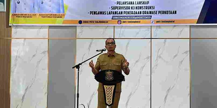 Wawako Tanjungbalai Buka Kegiatan Pembekalan Uji Kompetensi Tenaga Kerja Kontruksi