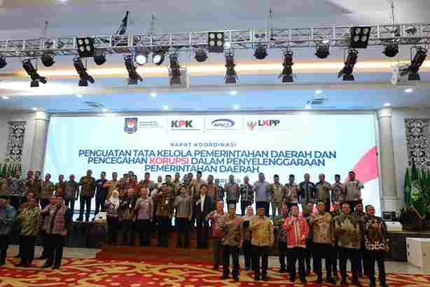 Wali Kota Tanjungbalai Tandatangani Komitmen Bersama Penguatan Tata Kelola Pemerintahan Daerah dan Pencegahan Korupsi