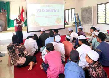 Shafira Ananda Pramana KKN Internasional di Malaysia Berikan Edukasi “Isi Piringku”