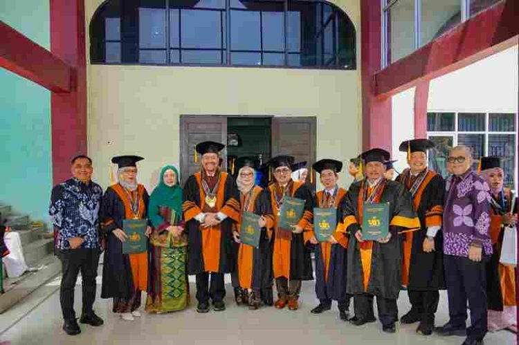 Wisuda Doktor, Bupati Baharuddin Siagian Berikan Beasiswa S2 bagi Putra Berprestasi Batu Bara