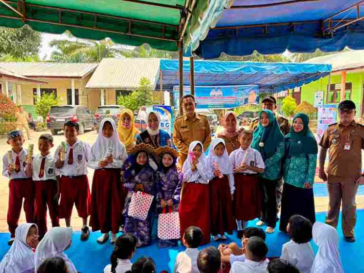 Wali Kota Bersama Bunda Literasi Safari dan Kunjungan Siswa – Story Telling Anak di SD Negeri 138429 Tanjungbalai