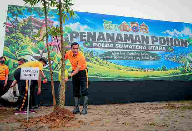 Green Policing, Kapolda Sumut Pimpin Penanaman Pohon di Mapolda