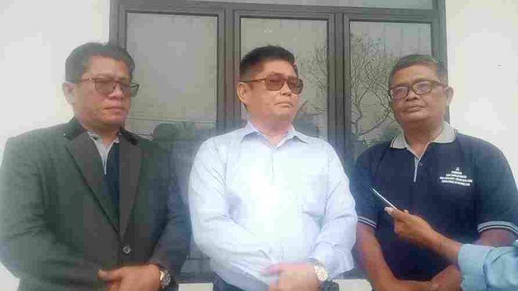 Ir Pahala Sitorus SH MH MM Hadiri Kegiatan Pembinaan Parhalado dan Guru Sekolah Minggu HKBP Resort Kota Baru