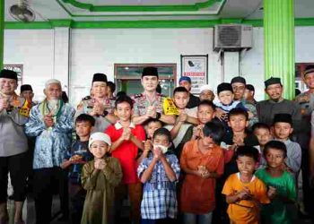 Kapolda Sumut Ajak Masyarakat Perkuat Persatuan dan Perangi Narkoba Saat Salat Jumat di Medan Denai